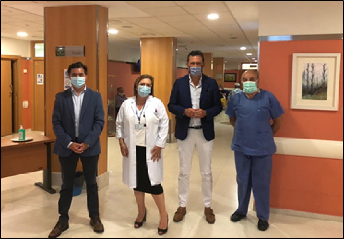 José Repiso, director general de la Junta, interesado por el programa “Acercando el hospital” de la Unidad de Aparato Locomotor del Área Sanitaria Norte de Córdoba.